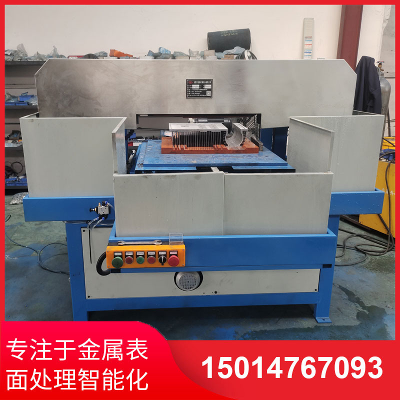 鋁材(cai)直紋(wen)拉(la)絲(si)機生(sheng)産供(gong)應(ying)